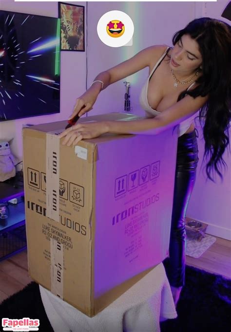 Kami Cosplayer Aka Kami Ferreira Aka Kamiferreiraoficial Aka Kamilacosplay Aka Kanmi Cos Nude