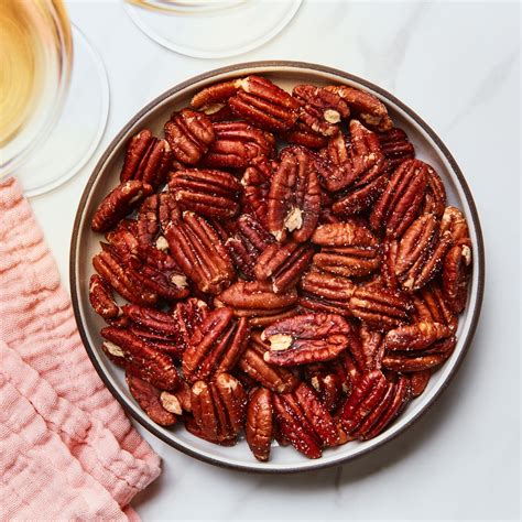 Salt-Roasted Pecans Recipe | Epicurious