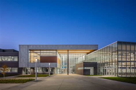 Waukee Northwest High School – FRK Architects + Engineers