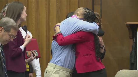 Lamar Johnson Comes Home After Judge Overturned 1995 Murder Conviction Fox 2