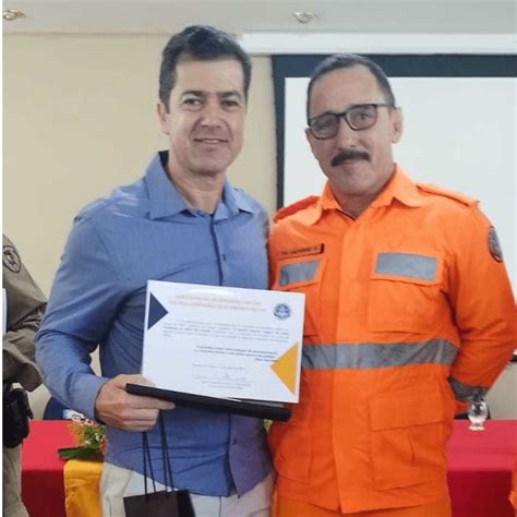 Arpa Rio Grande Representada Pelo Seu Presidente Recebe Homenagem Do