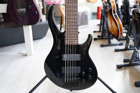 Peavey Grind 6 String Bass Rare Model For A Cool Price 24 Reverb