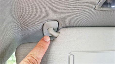 Малоизвестная функция солнцезащитного козырька Car Hacks Rav4 Door