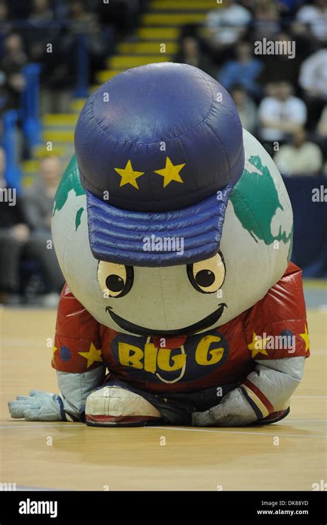 The Big G - Mascot of Harlem Globe Trotters Harlem Globetrotters Tour ...