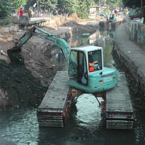 Harga Sewa Excavator Amphibi Amphibious Rental Swamp Beko Ponton