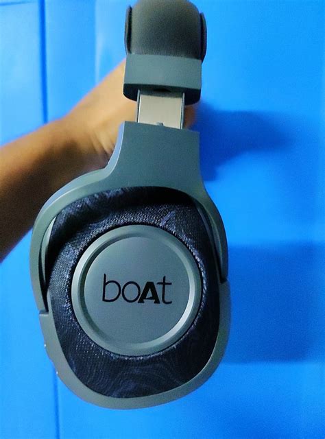 Buy Powerful Rockerz 550 Online - Over The Ear Headphones | boAt – boAt Lifestyle