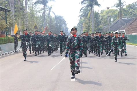 Kasdivif Kostrad Pimpin Upacara Hut Ke Tni Di Madivif Kostrad