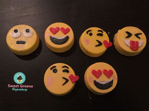 Emoji Chocolate Covered Oreos For A Great Emoji Themed Birthday Party