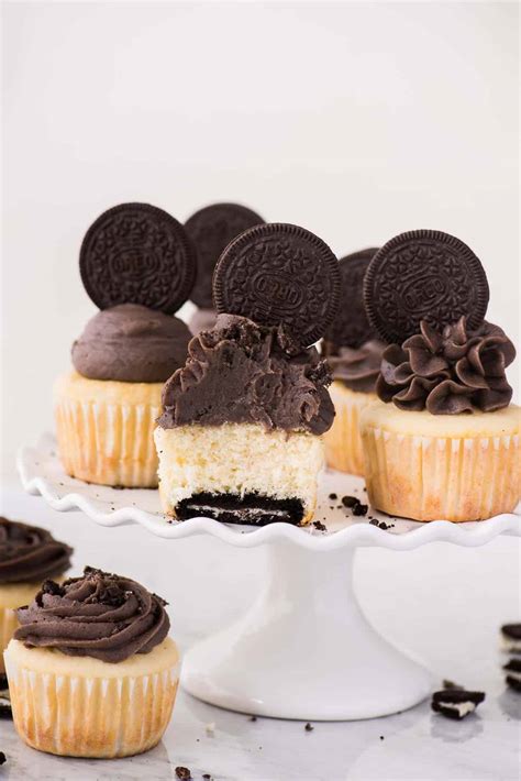 Easy Oreo Cupcakes Oreos Baked Into The Bottom Of Cupcakes