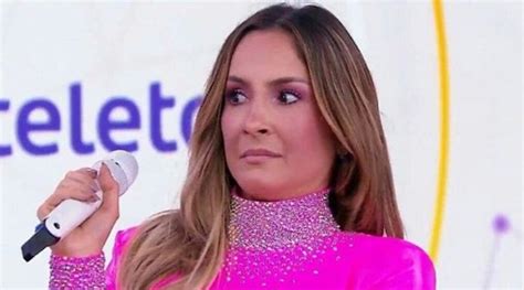 Claudia Leitte Desabafa Ap S Atitude De Silvio Santos A Provoca O