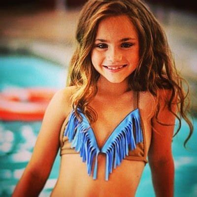 6 Hot Sexy Paige Fitzgerald Bikini Pics