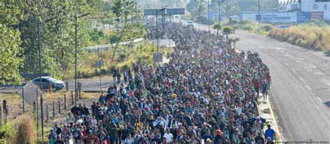 Un video muestra en México la impresionante caravana de 10 000