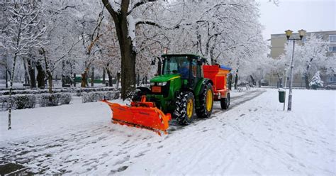 Utilajele De Desz Pezire Au Ac Ionat Toat Noaptea N Oradea S Au