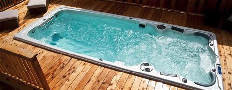 Swim Spas Vs The Traditional Swimming Pool… Which Is Best For You