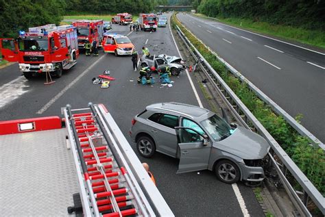 Fw Mk Schwerer Verkehrsunfall Auf Der Autobahn Zwei