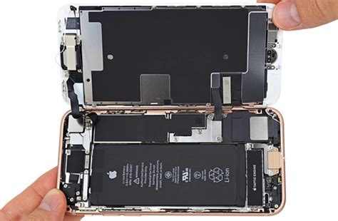 Ifixit แกะเครื่อง Iphone 8 ส่องภายในดูสิ่งที่เปลี่ยนไป แต่กลับพบว่า