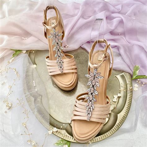 Jual Nude Sandal Sepatu Pesta Wedding Wanita Block Heels Cm Aveda