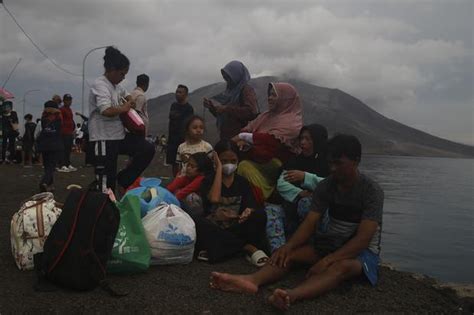 Dampak Erupsi Gunung Ruang Jokowi Pindahkan Kk Ke Wilayah Lain