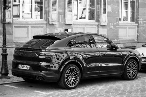 170 Porsche Crossover Suv Stock Photos Pictures And Royalty Free Images
