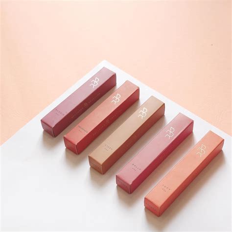 Rekomendasi Lipstick Warna Nude Untuk Tampil Cantik