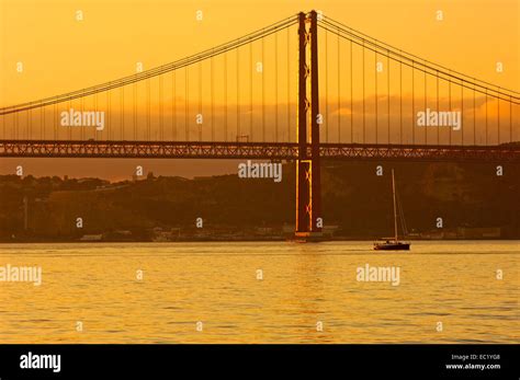 De Abril Bridge Ponte De Abril Th Of April Bridge At Dawn