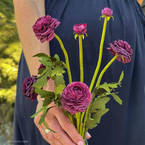 Member Make Workshop Crepe Paper Purple Ranunculus Lia Griffith