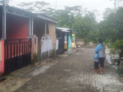 Gempa Bumi Magnitudo 6 7 Warga Di Lebak Panik Berhamburan Keluar Rumah