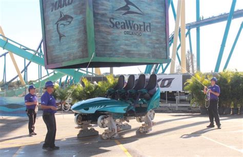 Seaworld Orlando Unveils Custom Coaster Car For Mako