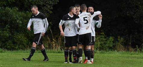 Bezirksliga Quartett Um FC Ass Wie Wu Feiert Testspielsiege Match
