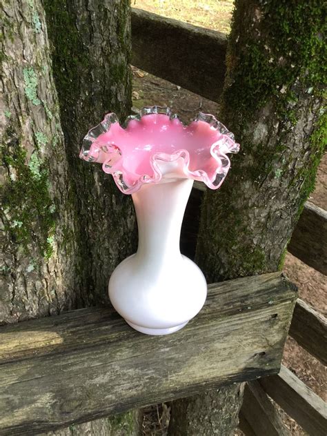 Vintage White And Pink Ruffled Vase Vintage Fenton Ruffled Etsy