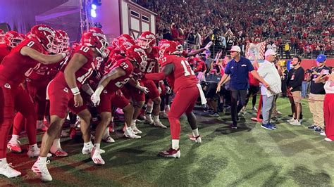 Fresno State 4 0 To Start The Year After Dominating Win Over Kent State