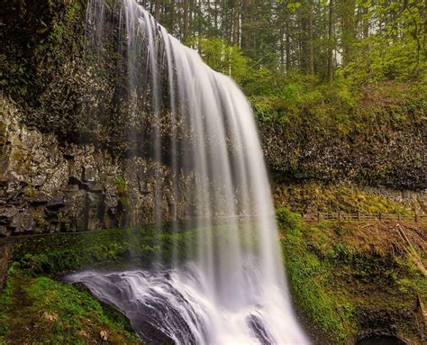 Experience Ten Waterfalls At Silver Falls The Independence