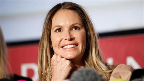 Elle Macpherson Revela Que Padece Cáncer De Mama Y Que Se Niega A Tratarse Con Quimioterapia