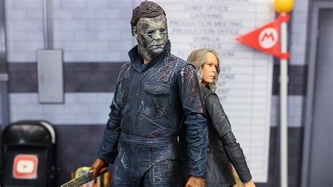 NECA Halloween Ends Ultimate Michael Myers Figure Review YouTube