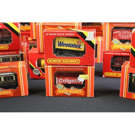 Boxed Hornby Oo Gauge Items Of Rolling Stock To Include Coaches