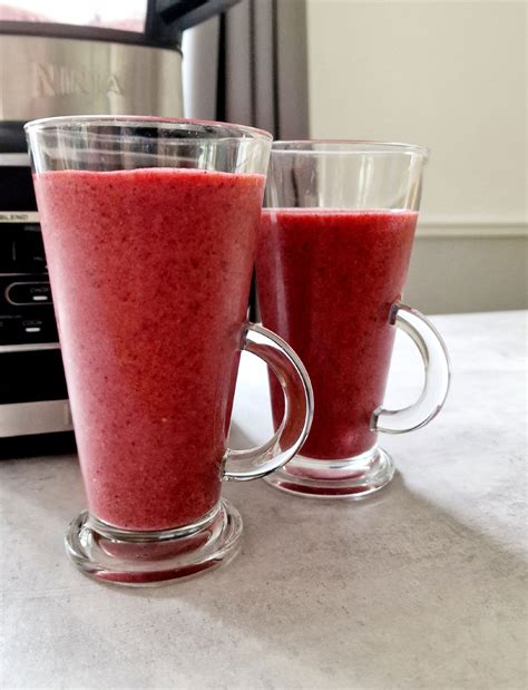 How To Make A Smoothie With Frozen Fruit Lianas Kitchen