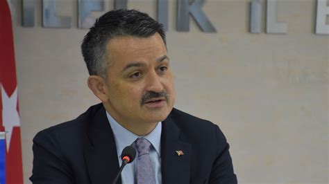 Bakan Pakdemirli 252 milyon fidanı yıl bitmeden dikeceğiz