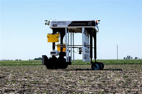 Solinftec Solix Sprayer Robot Uses The Sun To Auto Detect And Spray Weeds Future Farming