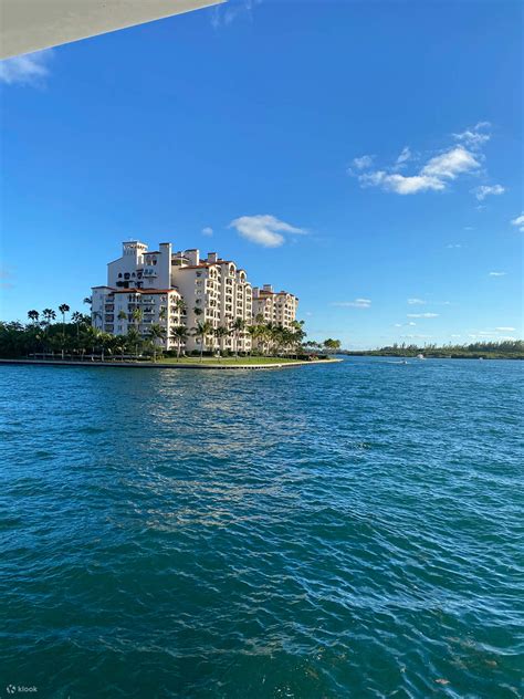 Celebrity Mansions and Miami Skylines Boat Tour - Klook