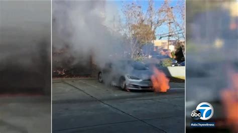 Tesla Fire Model S Bursts Into Flames Twice In 1 Day In Los Gatos California Abc13 Houston