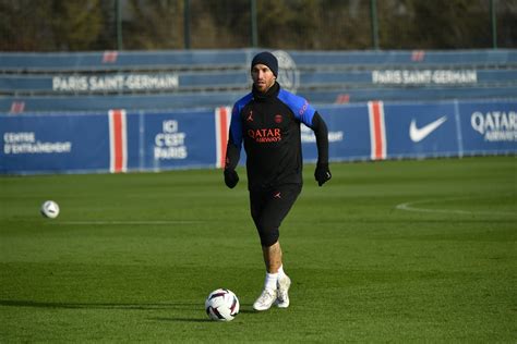 Psg Volta Aos Treinos Ainda Sem Os Jogadores Da Copa Do Mundo