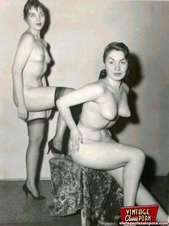 More Than One Vintage Girl Posing Naked In XXX Dessert Picture