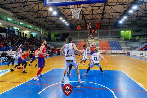 UD Oliveirense 76 74 AD Ovarense Oliveirense Basquetebol