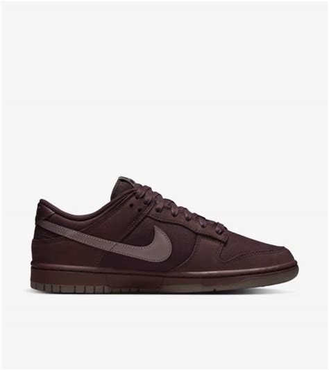 Dunk Low Retro Premium Burgundy Crush Fb Data Del Lancio