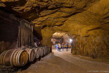 Loire Valley Wine Tour In Vouvray And Montlouis Tours