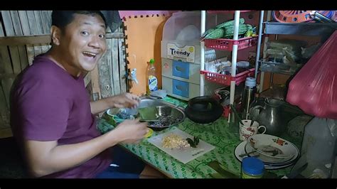 TORTANG DILIS AT PAKSIW SA DAHON NG SAGING COOKED IN A PALAYOK SA