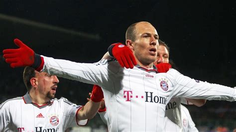 Robben Lidera La Lucha Del Bayern UEFA Champions League 2009 10