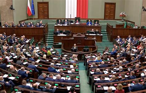 Walka O Kpo Sejm Przyj Projekt Ustawy O S Dzie Najwy Szym Pomog A