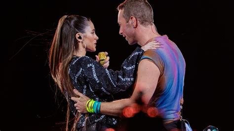 Coldplay Tini Stoessel Sorprendió Tocando Con La Banda En Su Quinto