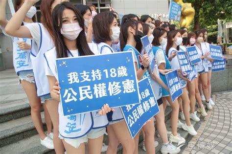 公民複決成另類「藍綠對抗」！18歲公民權闖關失敗 距通過還差近400萬票 風傳媒